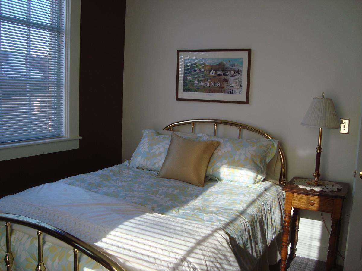 Bristol Suites 2*